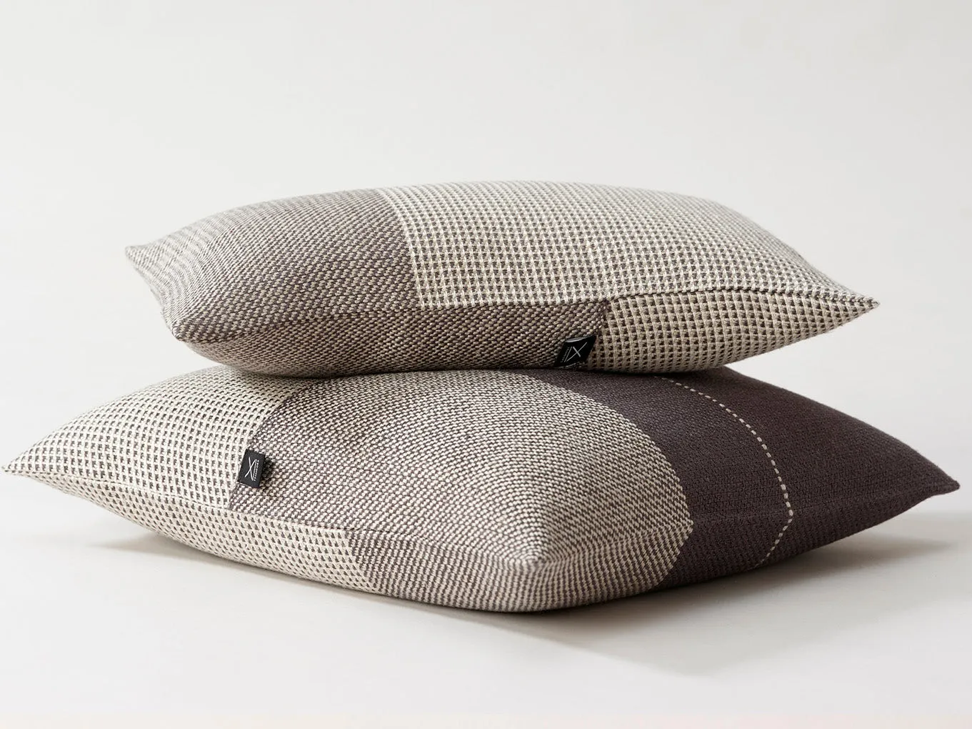 Sempre Linen Throw Pillows